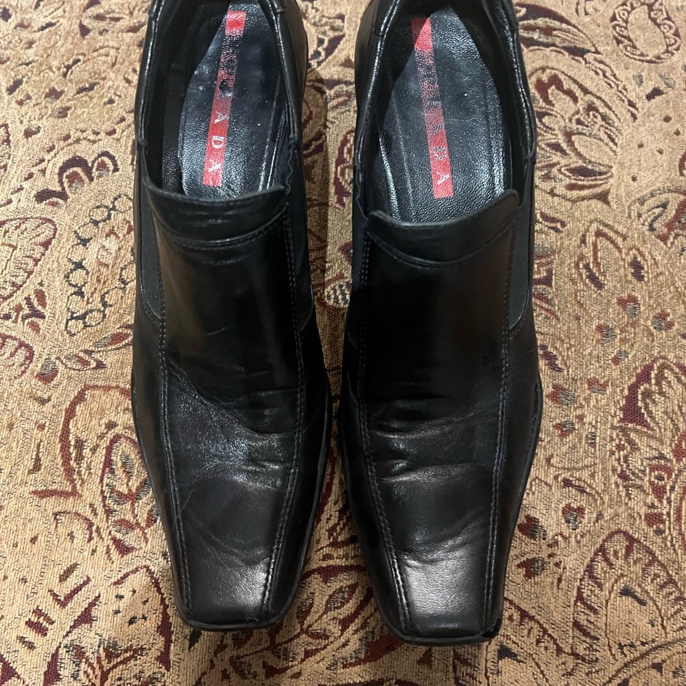Prada Italian leather mid heel vintage shoe - Picture 1 of 4